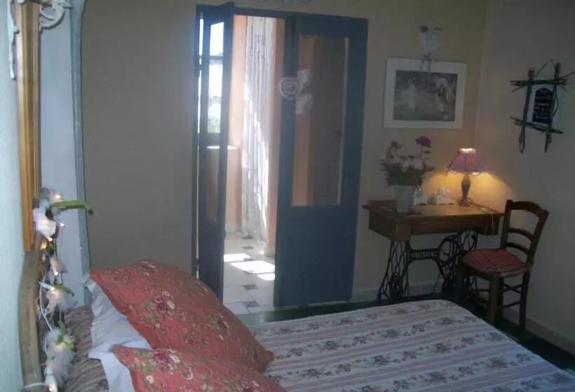 ベッドアンドブレックファースト Chambre D Hôtes La Margotte