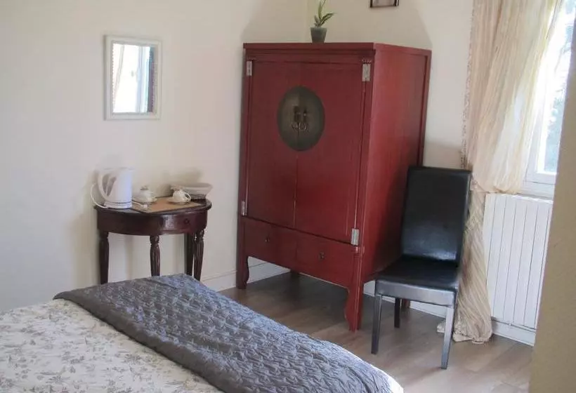 تختخواب و صبحانه Manoir De La Marjolaine