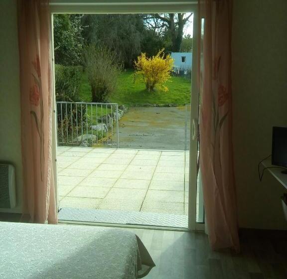 Отель Auberge Pen Mur