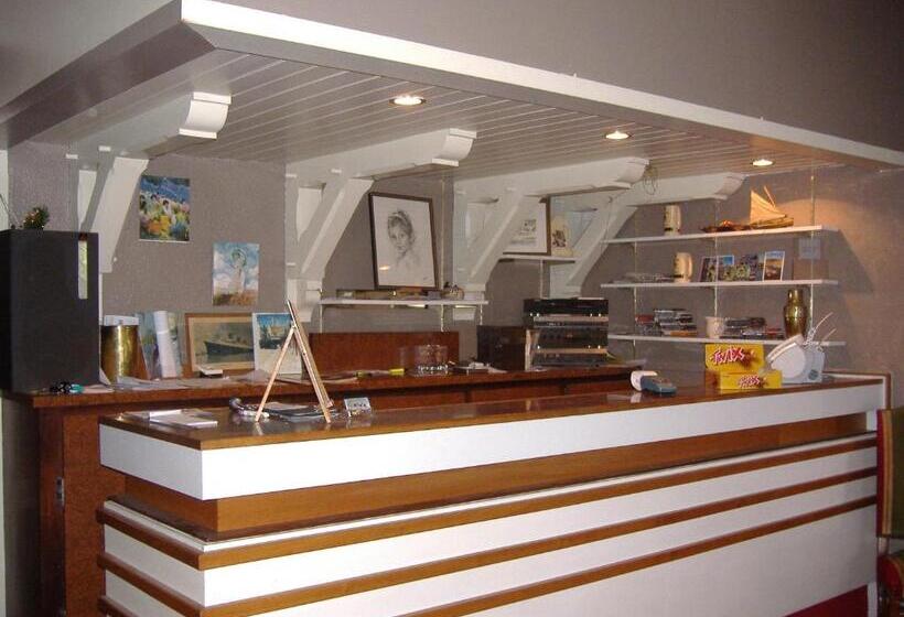 Отель Auberge Pen Mur