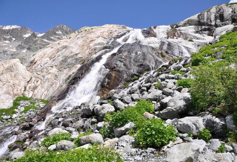 هتل Auberge Saint Antoine