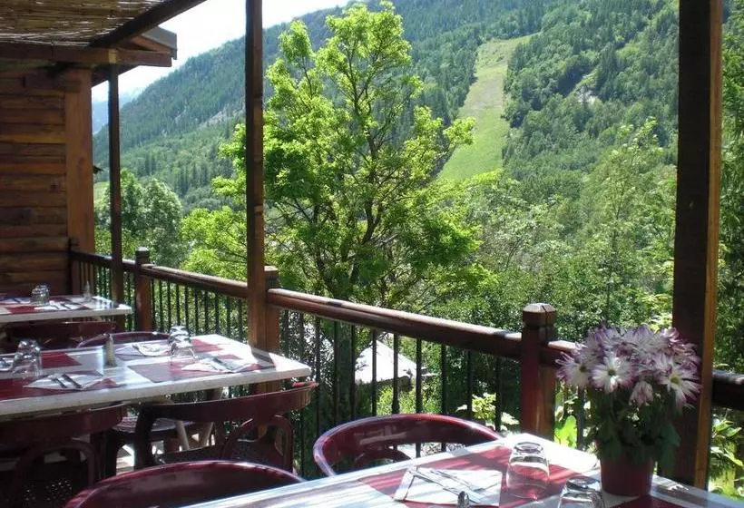 هتل Auberge Saint Antoine