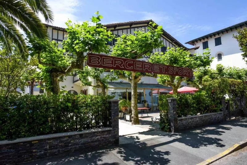 Logis Hotel & Restaurant Bergeret Sport