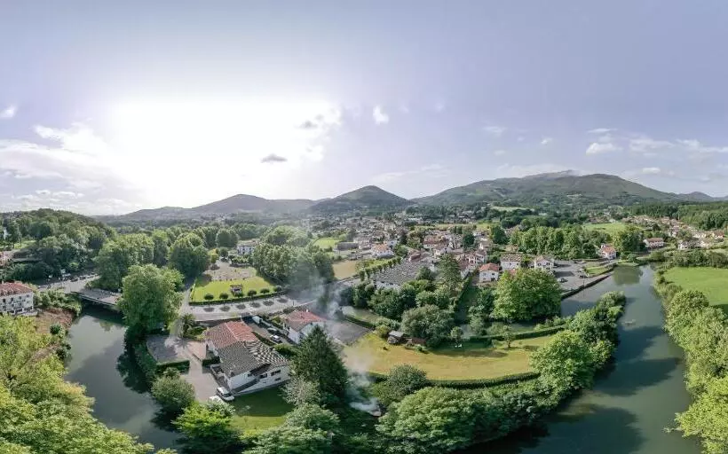 ホテル Du Pont