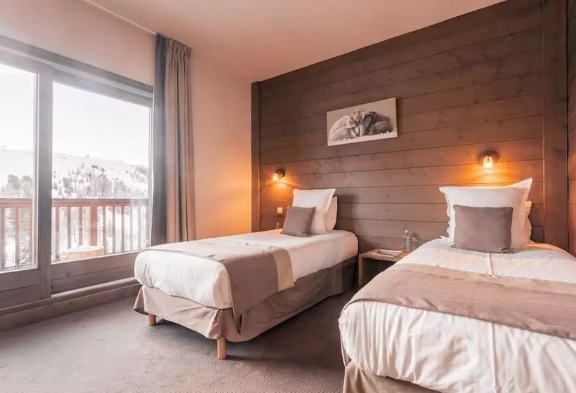 ホテル Hôtel Carlina By Les Etincelles