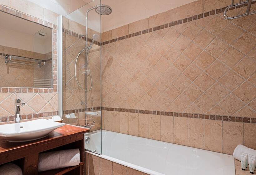 هتل Hôtel Carlina By Les Etincelles