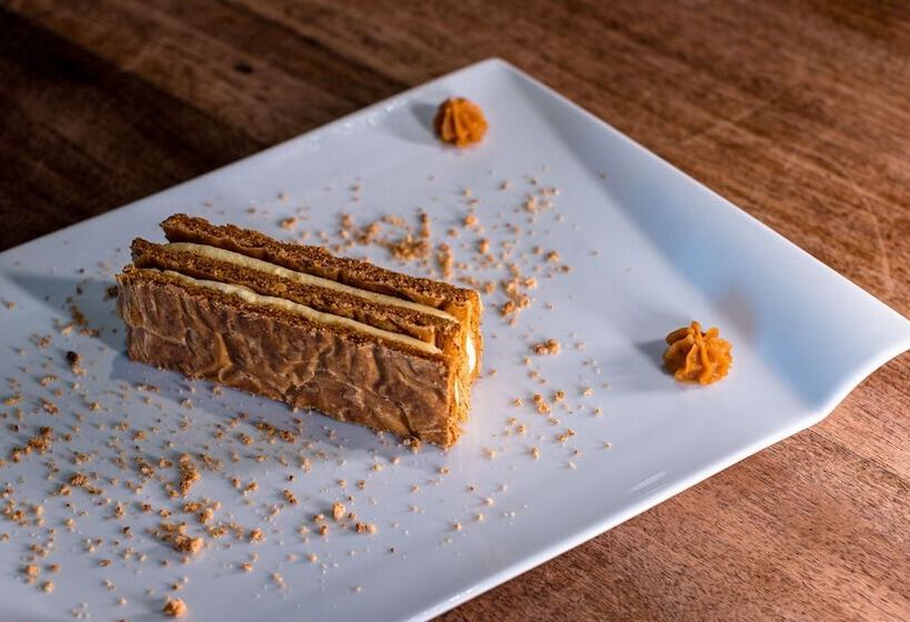 هتل Hôtel Carlina By Les Etincelles