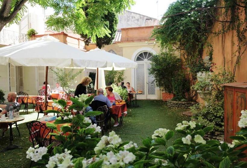 هتل Hôtel Du Fiacre