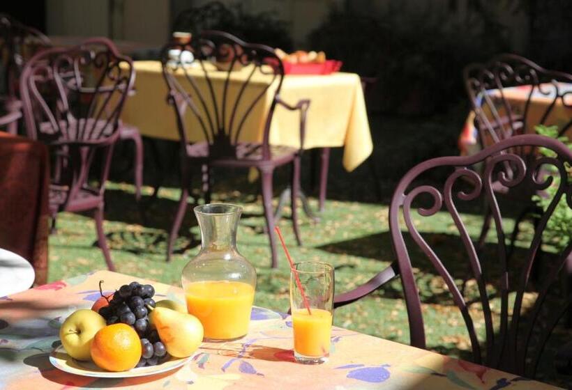 هتل Hôtel Du Fiacre