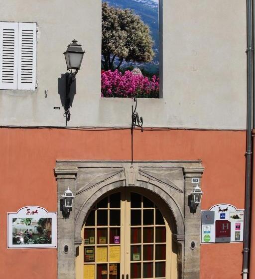 هتل Hôtel Du Fiacre