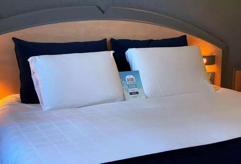 هتل Hôtel Kyriad Brive Ouest