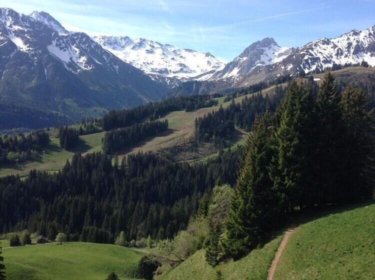 호텔 Hôtel Le Tourisme