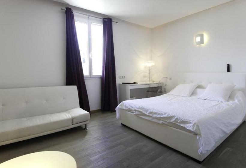 ホテル Hôtel Les 3 Terrasses