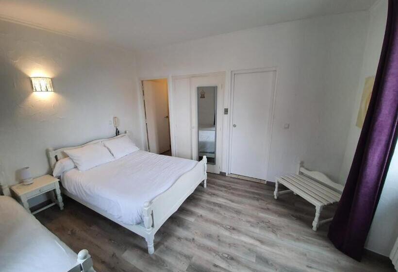 ホテル Hôtel Les 3 Terrasses