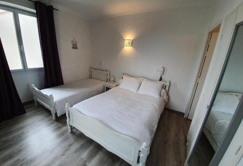 ホテル Hôtel Les 3 Terrasses