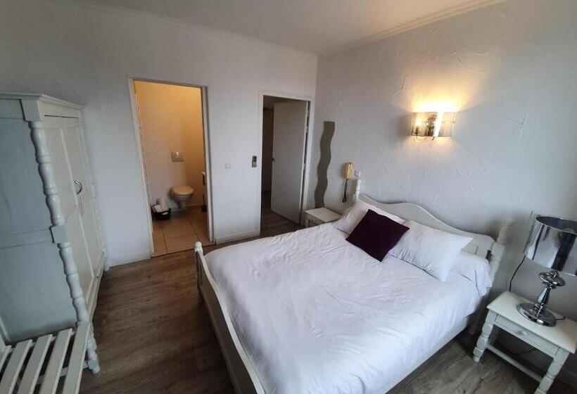 ホテル Hôtel Les 3 Terrasses