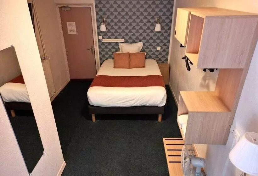 ホテル Contact Hôtel Les Platanes Villeneuve Sur Lot Centre
