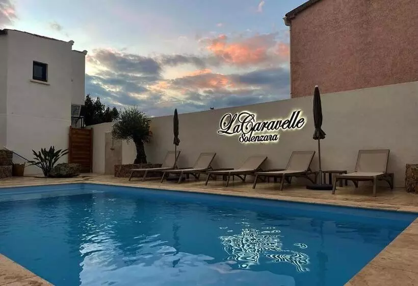 ホテル Hôtel Restaurant La Caravelle