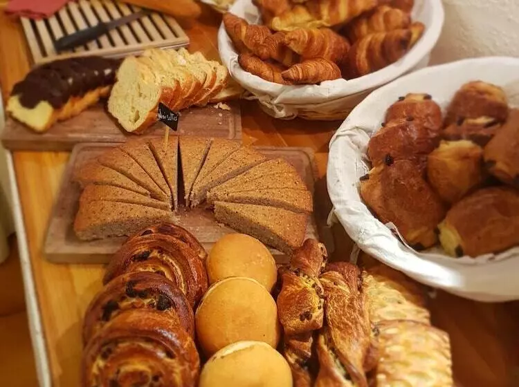 Hotelli Hôtel Yaka