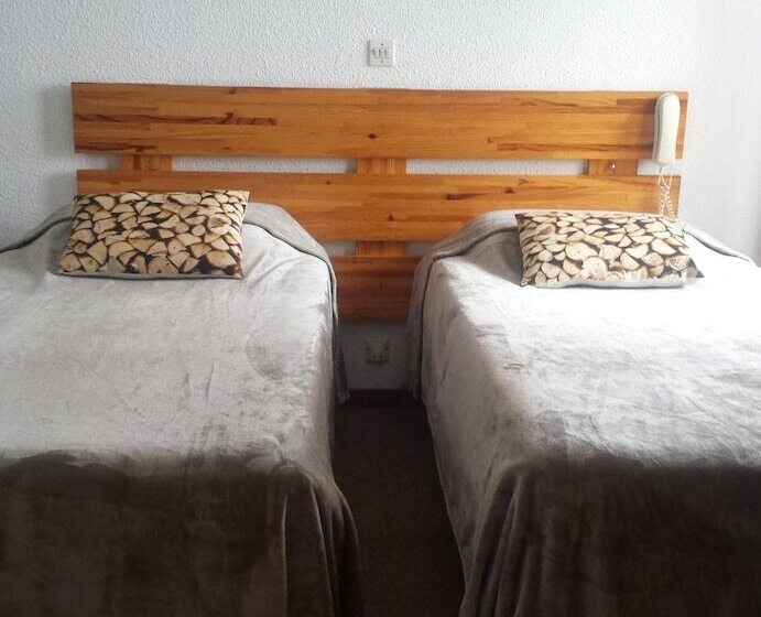 בית מלון כפרי Hôtel Yaka