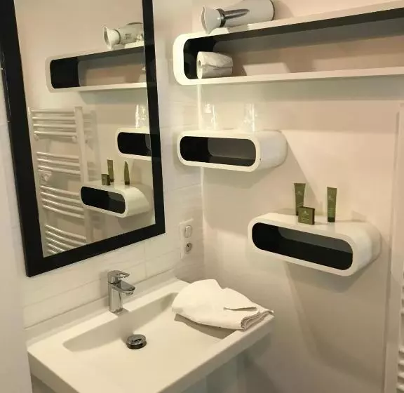 هتل L Estacade