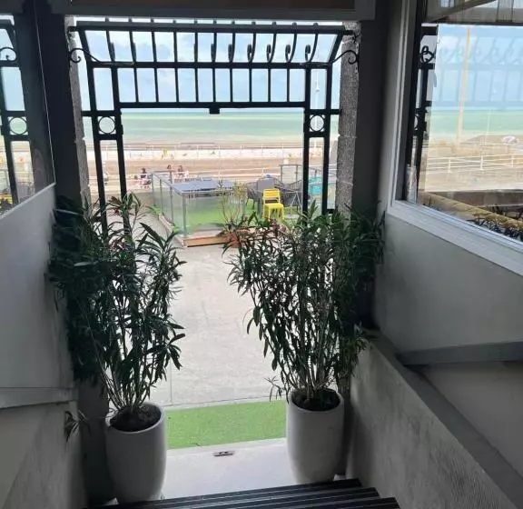 Hotelli La Maison Des Galets Sur Le Front De Mer