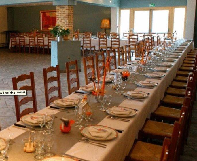 בית מלון כפרי La Tour Des Lys