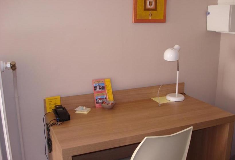 בית מלון כפרי La Tour Des Lys