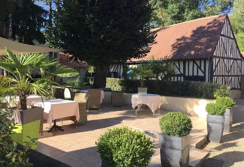 Hotelli La Villa St Laurent   Bergerac