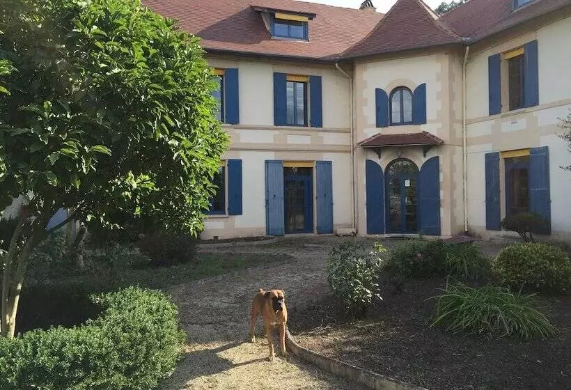Hotelli La Villa St Laurent   Bergerac