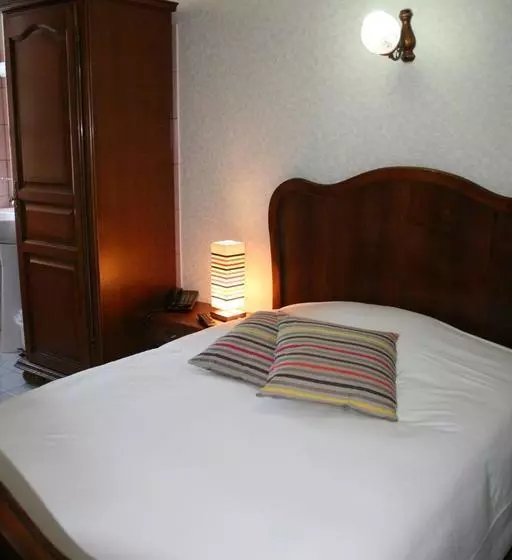 Hotelli Le Home