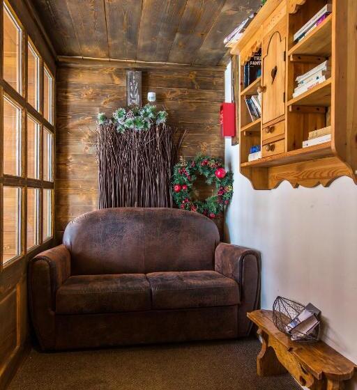 בית מלון כפרי Les Monts Charvin