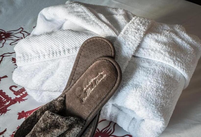 בית מלון כפרי Les Monts Charvin