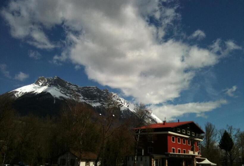 Отель Maison De Savoie