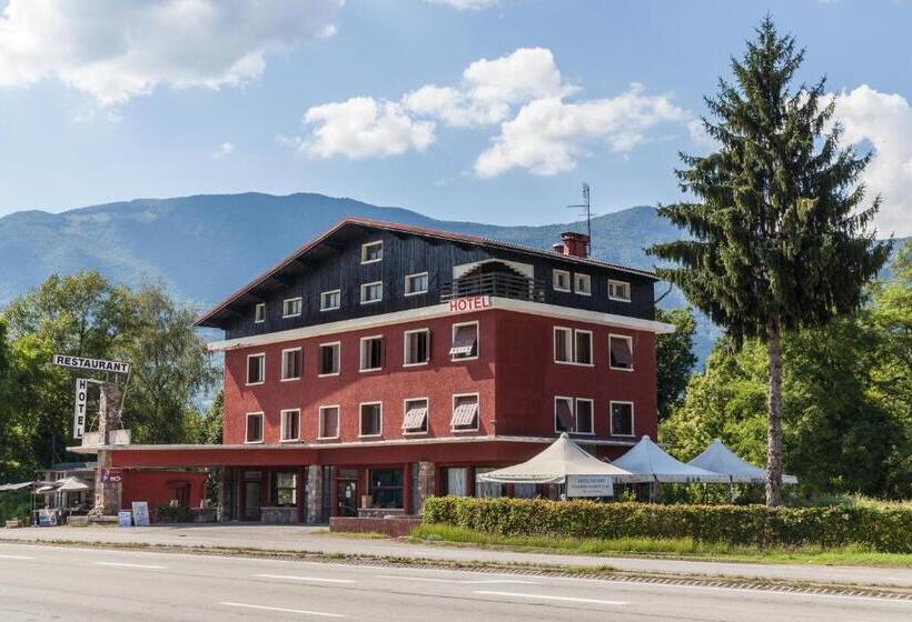 Отель Maison De Savoie