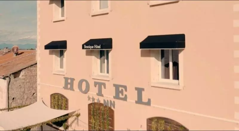 ホテル Hôtel Les 3 Terrasses