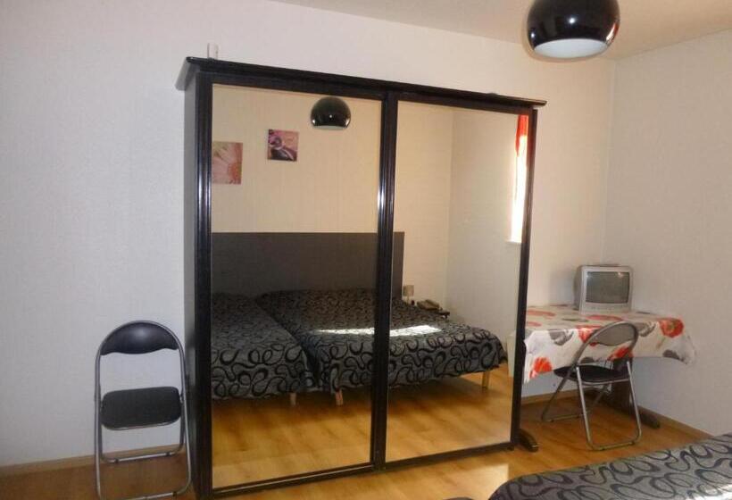 בית מלון כפרי Studio/hôtel Porte De France