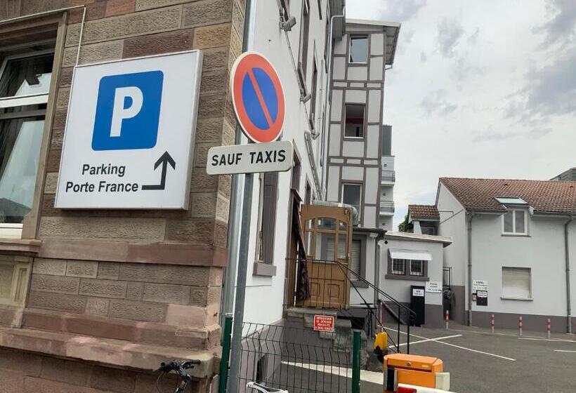 בית מלון כפרי Studio/hôtel Porte De France