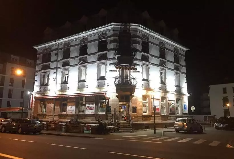 هتل Studio/hôtel Porte De France