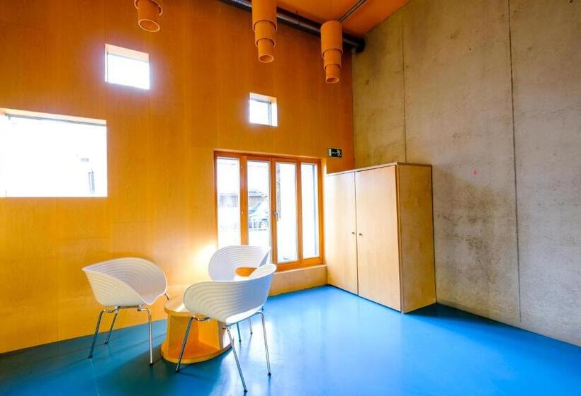 فندق صغير Internationales Jugendgästehaus Dachau