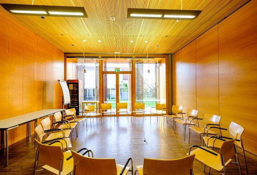 فندق صغير Internationales Jugendgästehaus Dachau