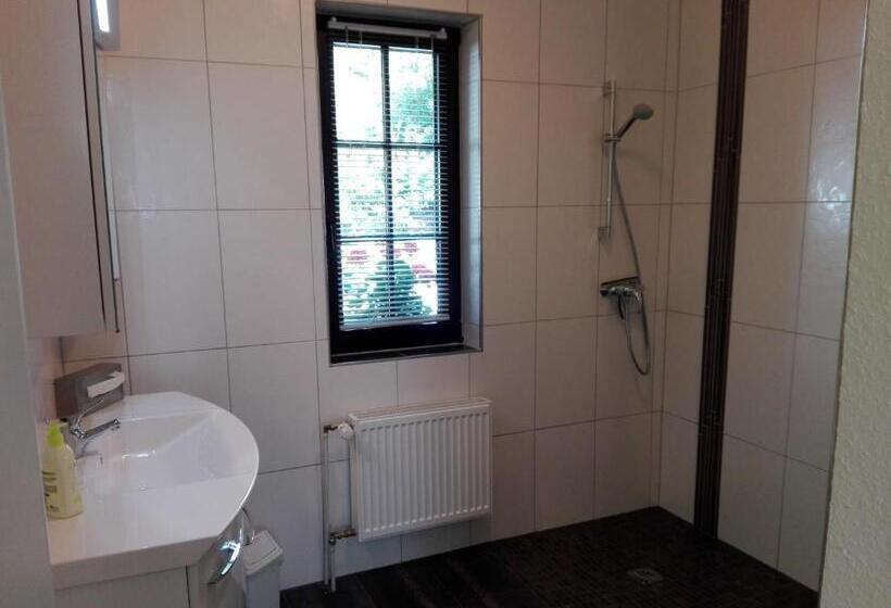 בית מלון כפרי Altes Zollhaus Am Klinikum