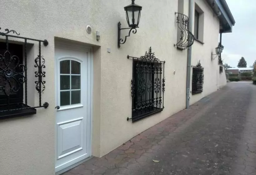 ホテル Altes Zollhaus Am Klinikum