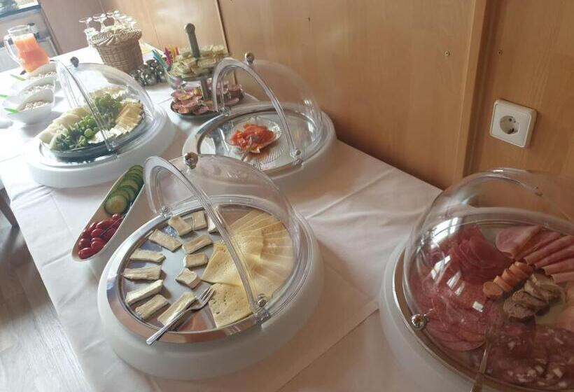 هتل Goldener Engel /pension