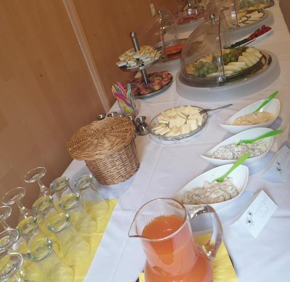 هتل Goldener Engel /pension