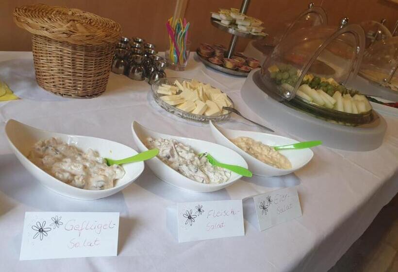 هتل Goldener Engel /pension