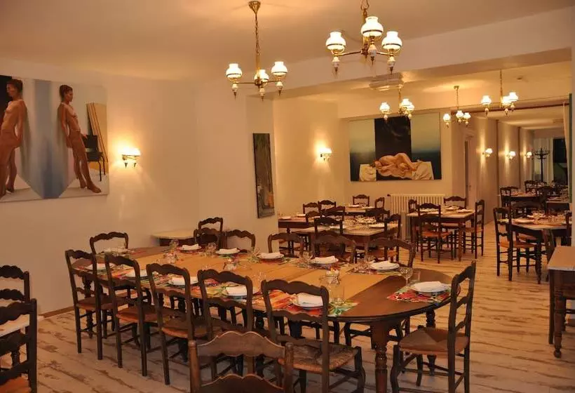 ホテル Hôtel Des Eaux Bonnes