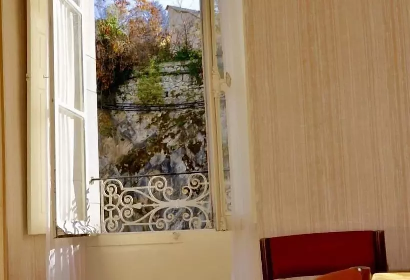 ホテル Hôtel Des Eaux Bonnes