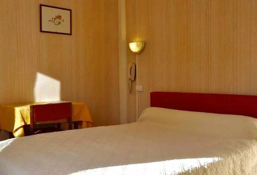 ホテル Hôtel Des Eaux Bonnes