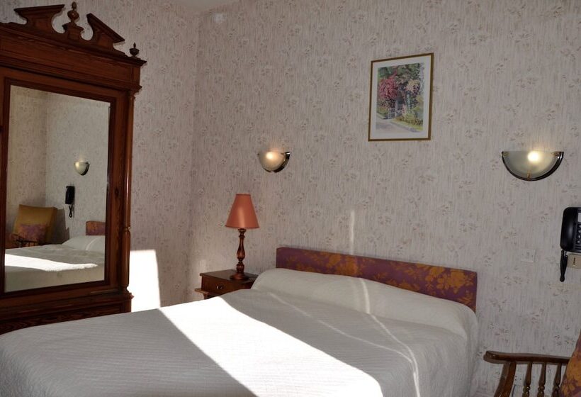 Отель Hôtel Des Eaux Bonnes